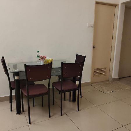 2 Rooms Homestay Deviana Wakaf Che Yeh Kota Bharu Exterior photo